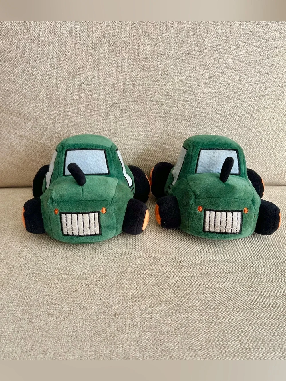 Wonder Nation Size 9/10 Toddler Green Farm Tractor Plush Slippers GUC